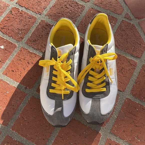 Puma Speeder Sneakers - White, Gray, Yellow Sz 8 - Picture 2 of 3